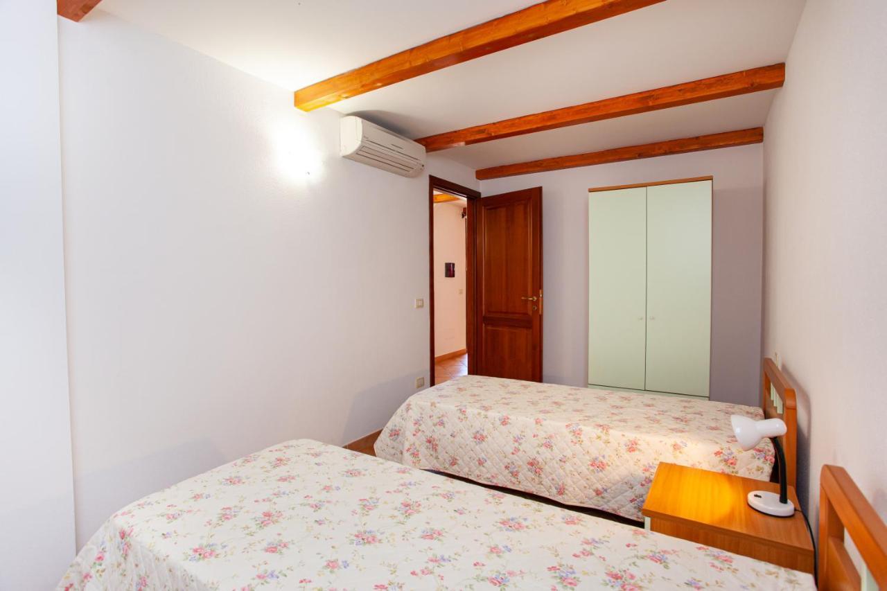 Appartamento Sole Mare Citai San Teodoro  Exterior photo
