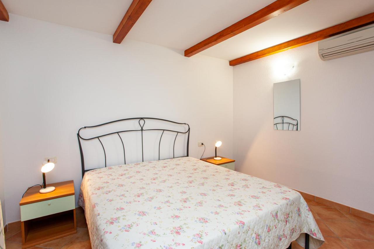 Appartamento Sole Mare Citai San Teodoro  Exterior photo